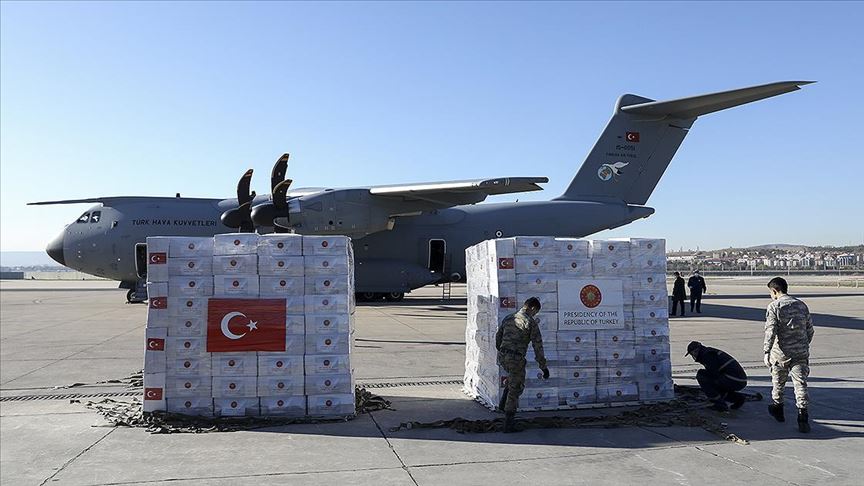 Türkiye’den İngiltere’ye tıbbi yardım malzemesi desteği