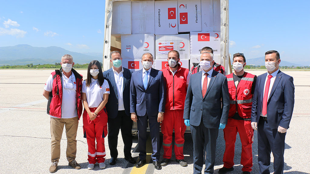 Türkiye’nin tıbbi yardımları Kuzey Makedonya’ya ulaştı