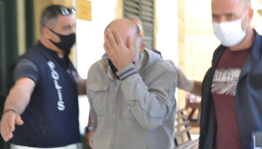 Gayretköy’de uyuşturucu ile yakalandı