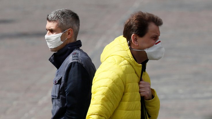 Araştırmaya göre erkekler maske takmaya daha az meyilli