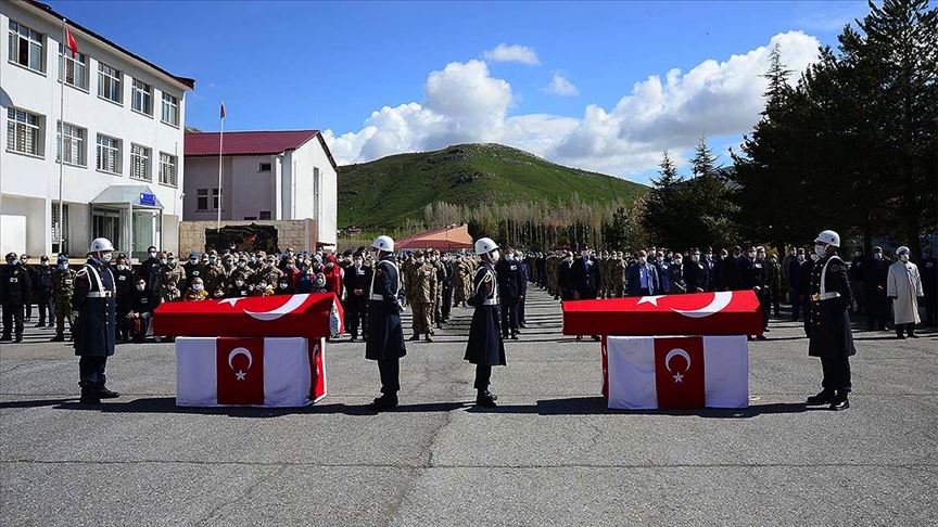 Bitlis’te şehit olan iki asker için tören düzenlendi
