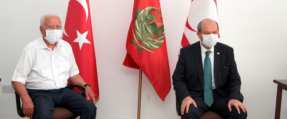 Başbakan Ersin Tatar, Kıbrıs TMT Mücahitler Derneği’ni ziyaret etti