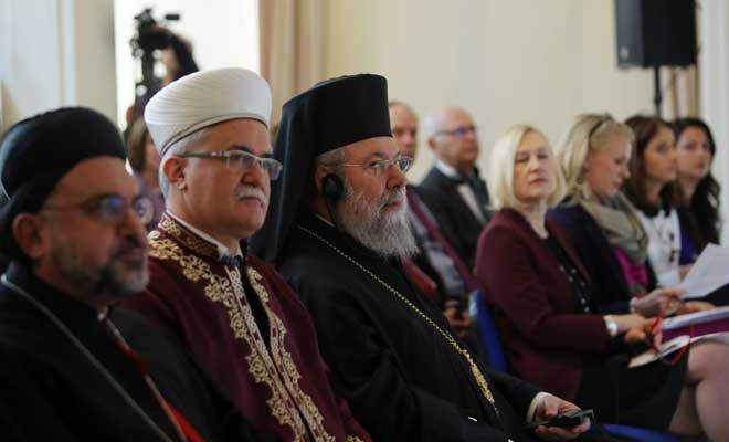 Kıbrıs’taki dini liderler Limasol’daki camiye yapılan saldırıyı kınadı