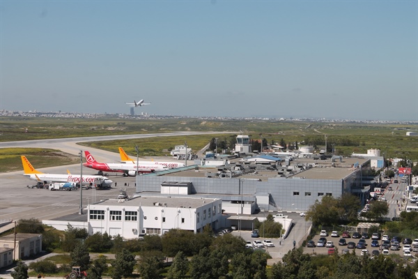 TC Lefkoşa Büyükelçiliği’nin organize ettiği charter uçuşlar devam ediyor