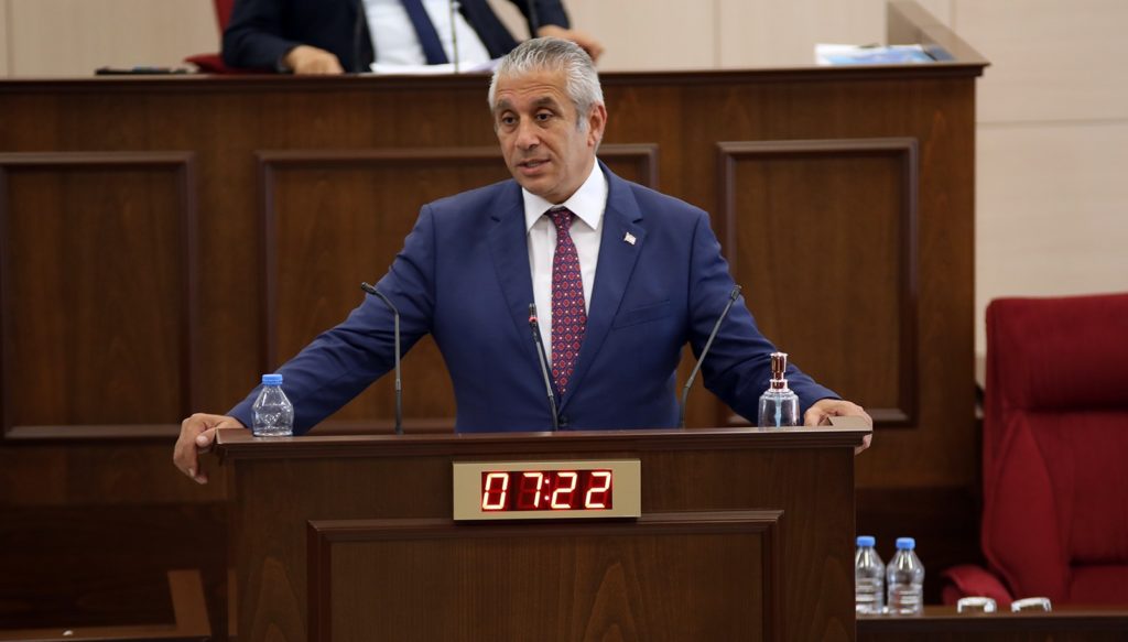 Taçoy: “Hükümet vardır ve görevdedir, aksaklık yoktur”