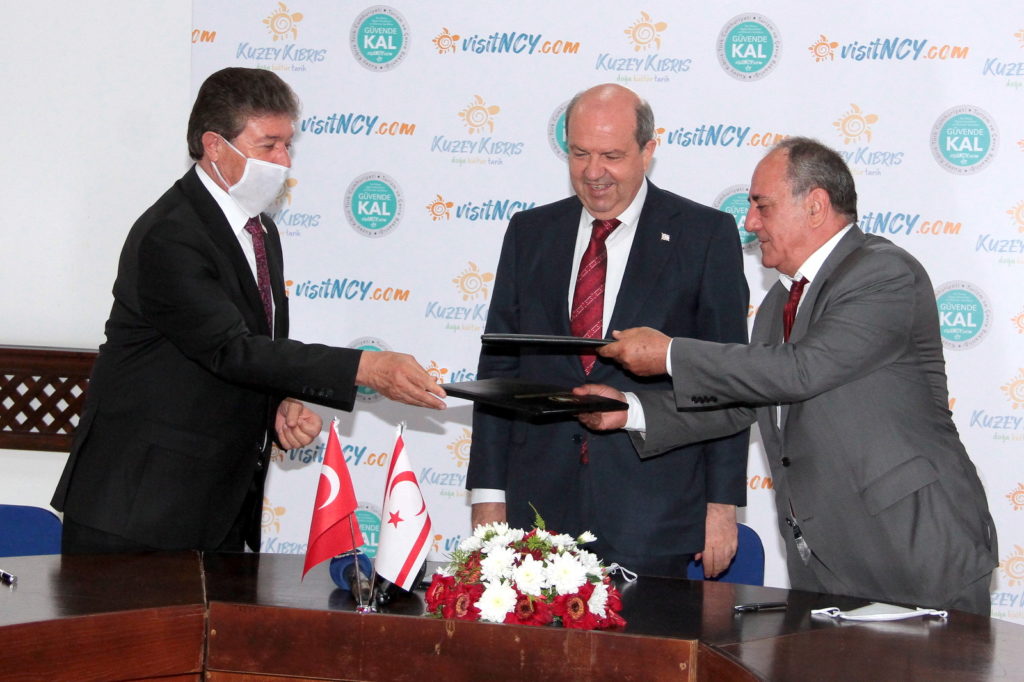 Kıbrıs Vakıflar Bankası ülkedeki otellerde tatil için kredi sunmaya başladı