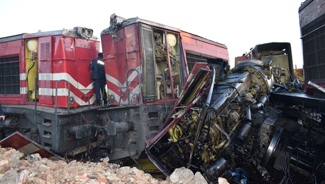 Malatya’da iki yük treni çarpıştı
