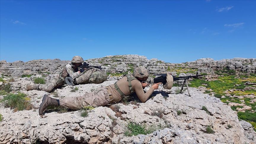 Turuncu ve gri kategoride 4 terörist etkisiz hale getirildi