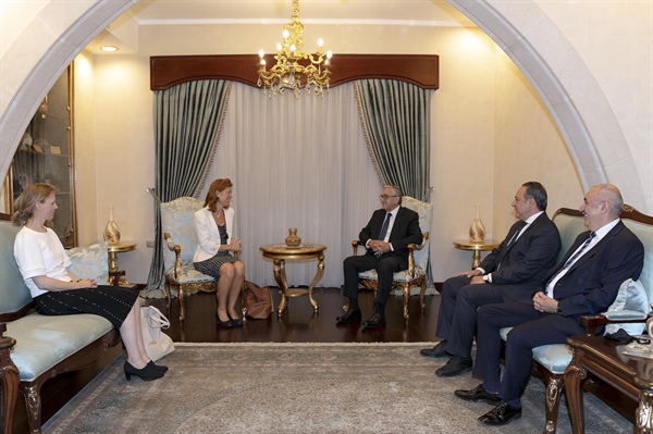 Hollanda’nın Lefkoşa Büyükelçisi, Cumhurbaşkanı Akıncı’ya veda ziyaretinde bulundu