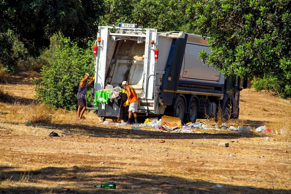 Boğaz piknik alanında temizlik çalışmaları başlatıldı