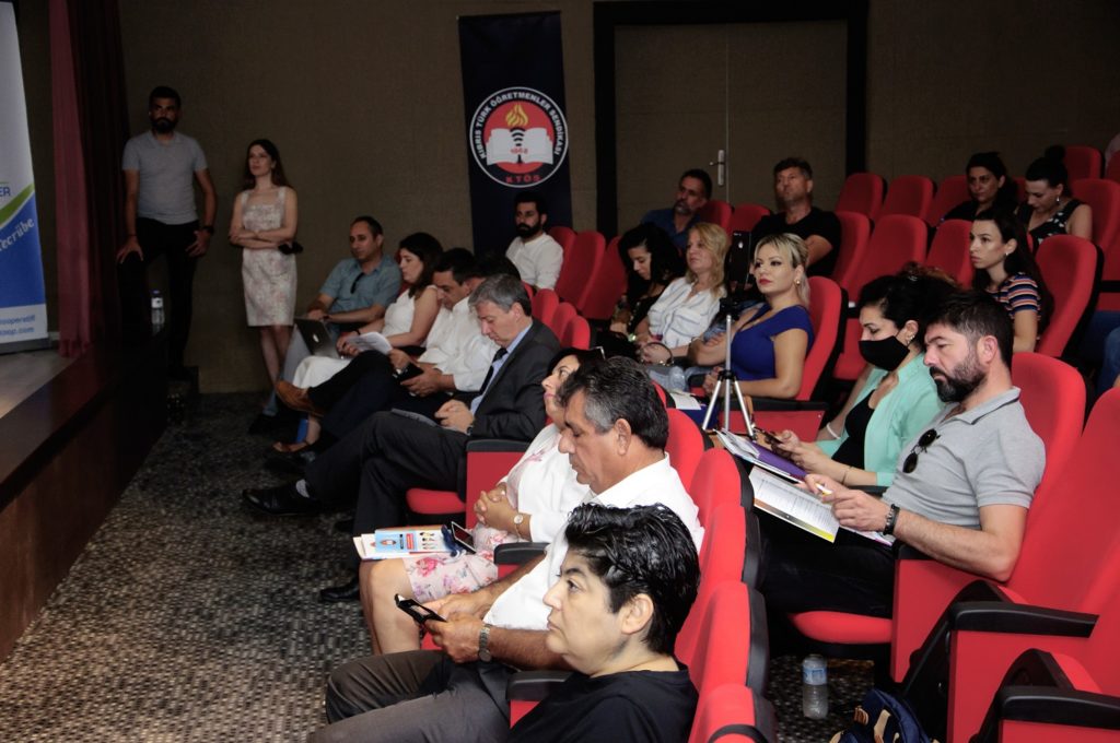 Topluma göre okullarda en yetersiz bulunan şeyler; donanım, altyapı, sağlık ve güvenlik