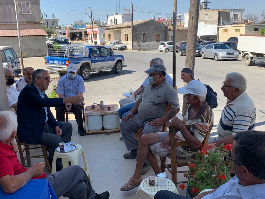 Cumhurbaşkanı Akıncı Dikmen’de vatandaşlarla bir araya geldi