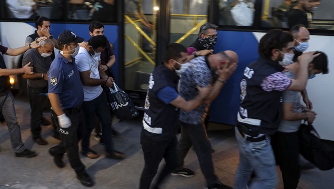 Cumhuriyet tarihinin en büyük operasyonunda 34 tutuklama