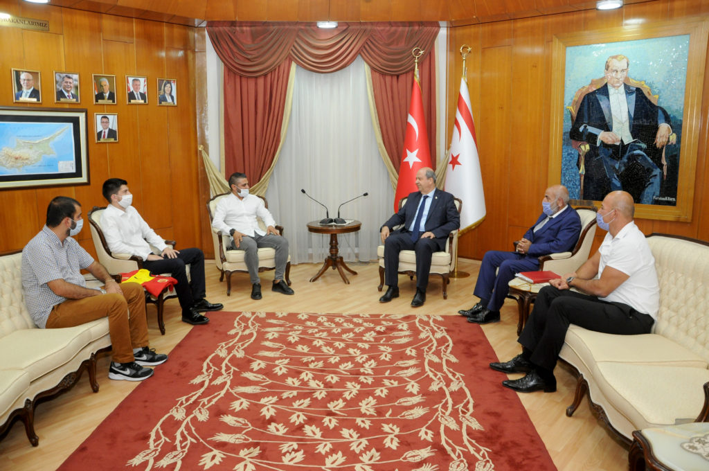 Başbakan Tatar Çetinkaya spor kulübü yönetimini kabul etti