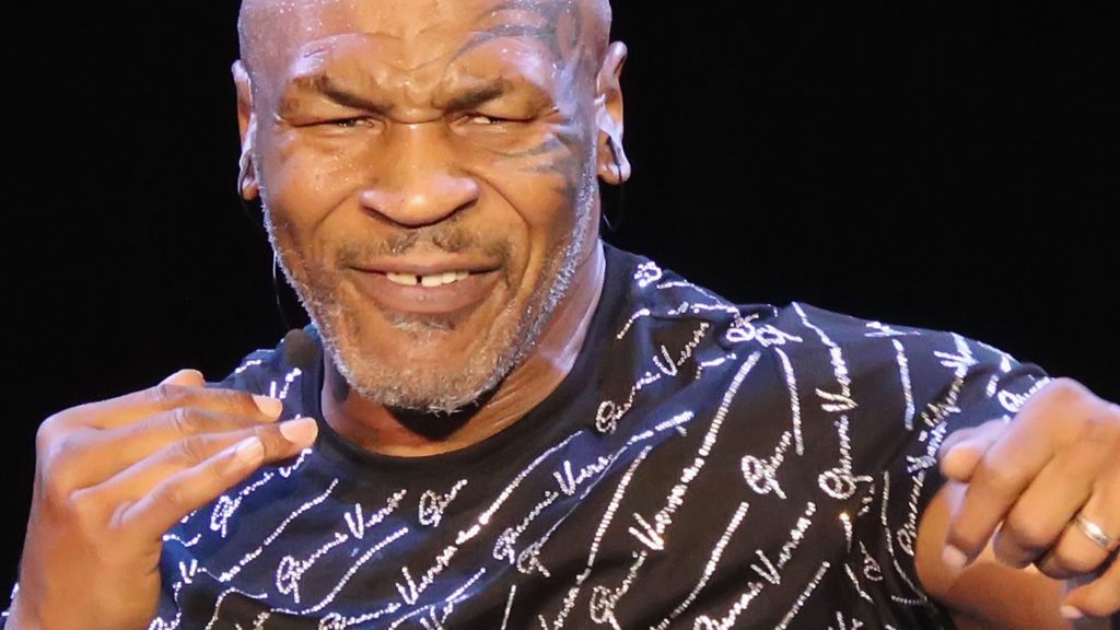 Mike Tyson ringlere geri dönüyor