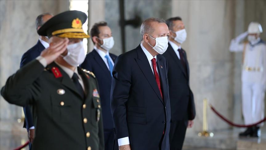 Erdoğan: TSK kem gözlere karşı vatanımızın güvenliği ve bekasının teminatı olmayı sürdürüyor