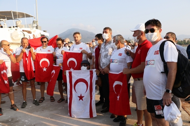 Mersin’den KKTC’ye yüzmeye başladılar