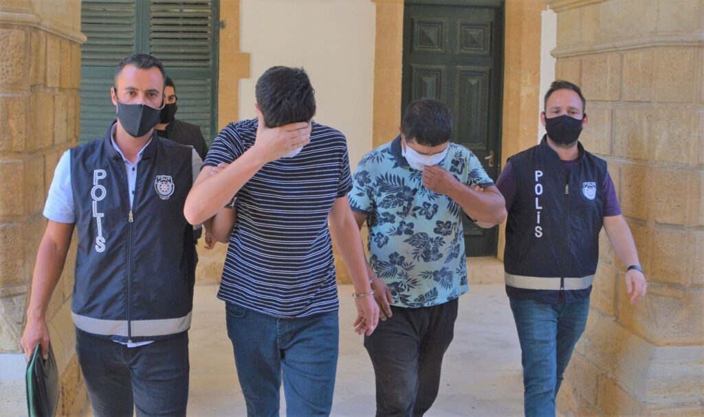 İnşaattan malzeme çaldılar