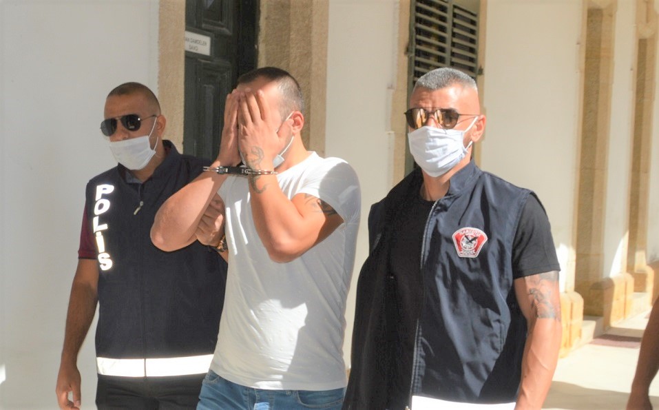 Şüpheli tavırlar sergiledi, yakayı ele verdi