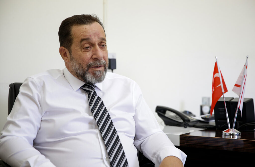 “Bir buçuk yılda bir hükümet değişiyor”