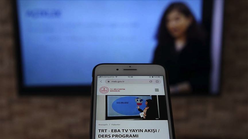 Türkiye’de yeni eğitim-öğretim yılı uzaktan eğitimle başladı