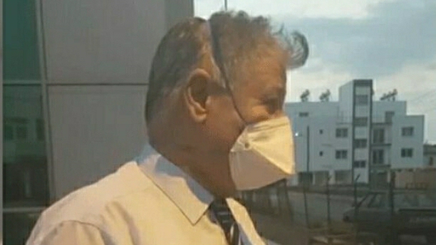 Pilli Pandemi Hastanesindeki sağlık çalışanlarını ziyaret etti