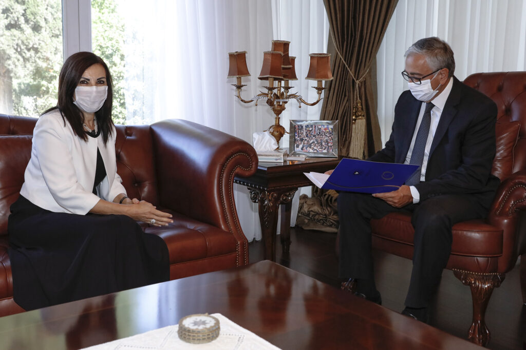 Akıncı: “Emine hanımın nitelikleri, kuruma olan inancı ve güveni artırdı”