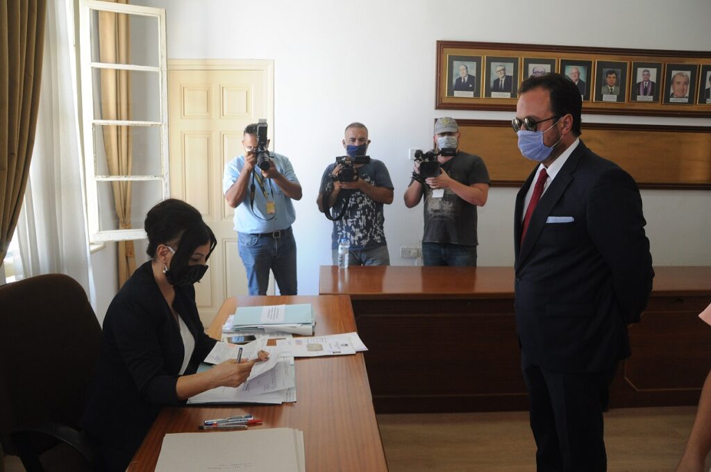 Alpan Uz YSK’ya başvurusunu yaptı