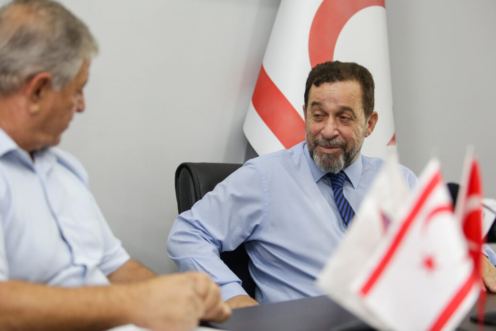 Denktaş: “Maraş’ta müteahhitlere büyük işler düşecek”