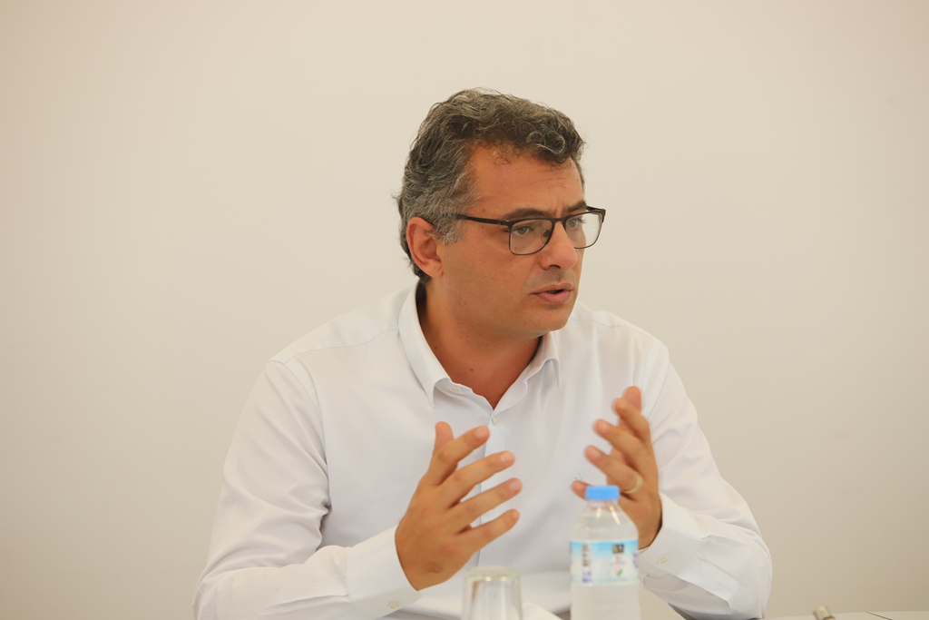 “Sıçan düşse kafasını yaracak bir maliye bırakmak üzereler”