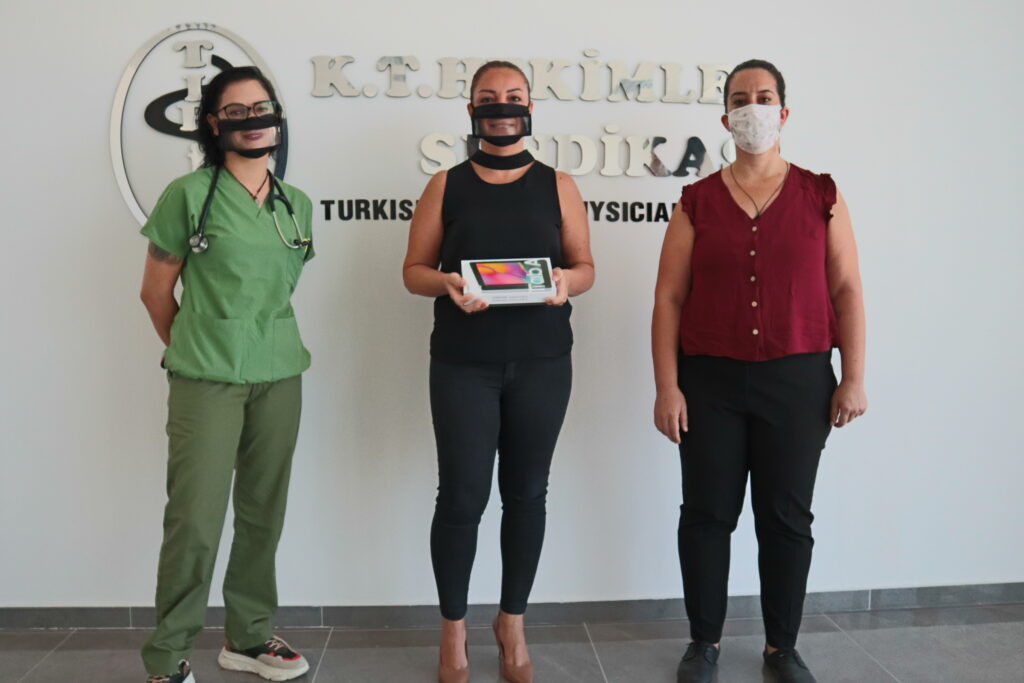 TIP-İŞ’ten tablet bağışı