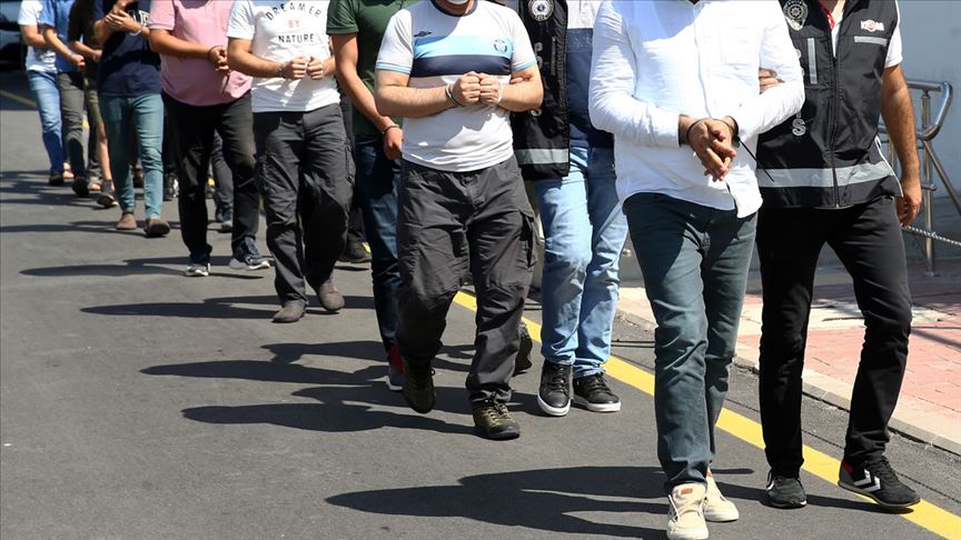 Ankara’da ByLock kullandığı belirlenen 12 FETÖ şüphelisi yakalandı
