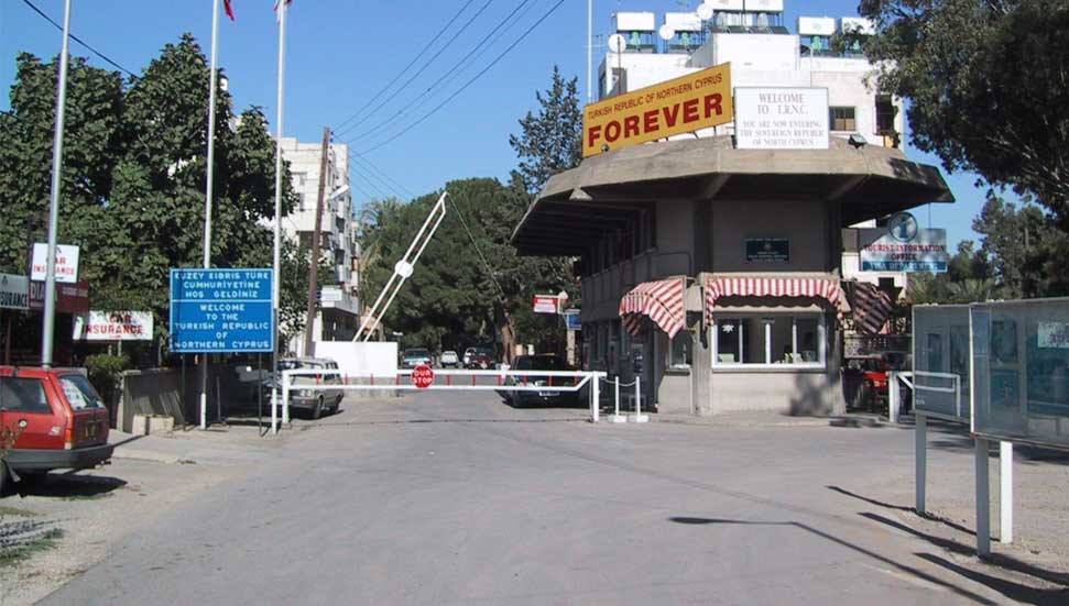 Polisin dur ihtarına uymadı!