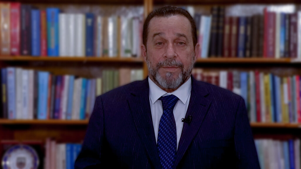 Denktaş: “Yeni bir gelecek inşa etmek gerekiyor”