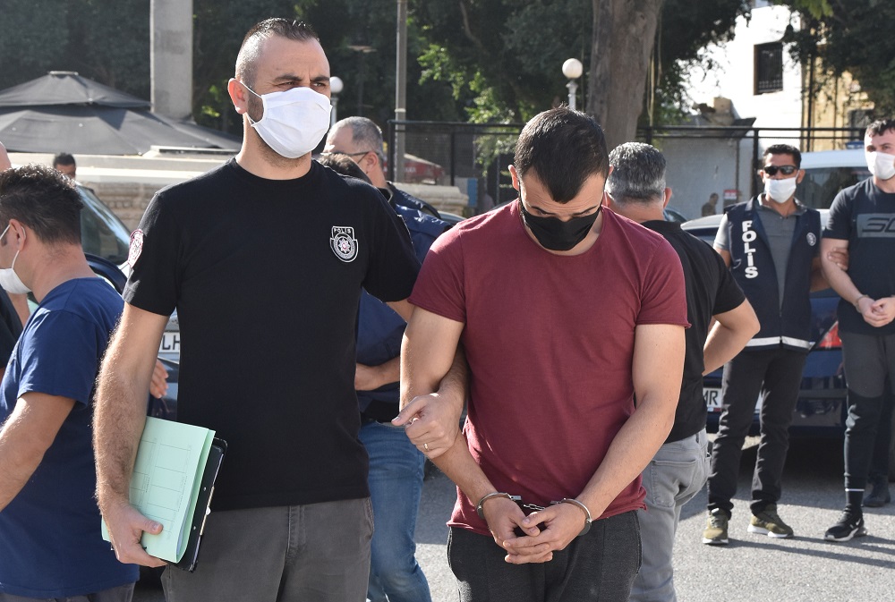 Uyuşturucu soruşturması sürüyor