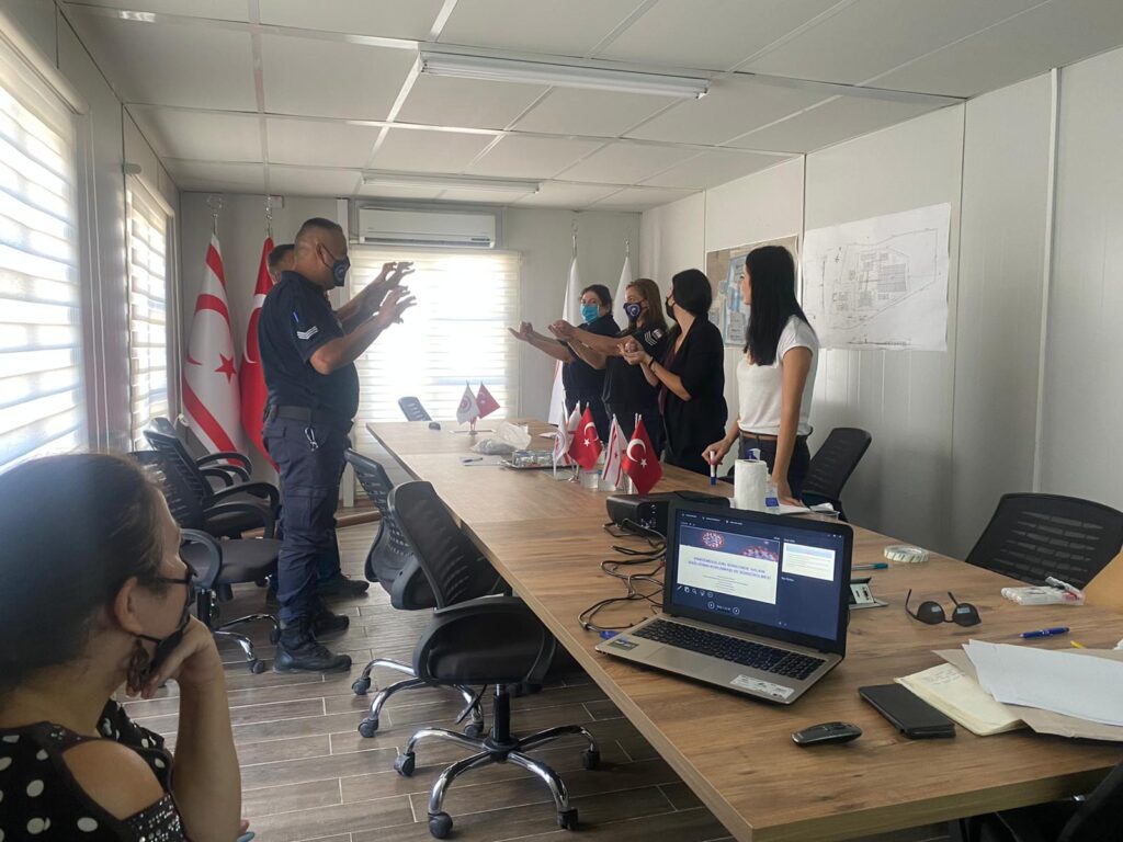 Sağlık Bakanlığı Covid-19 eğitimlerine devam ediyor