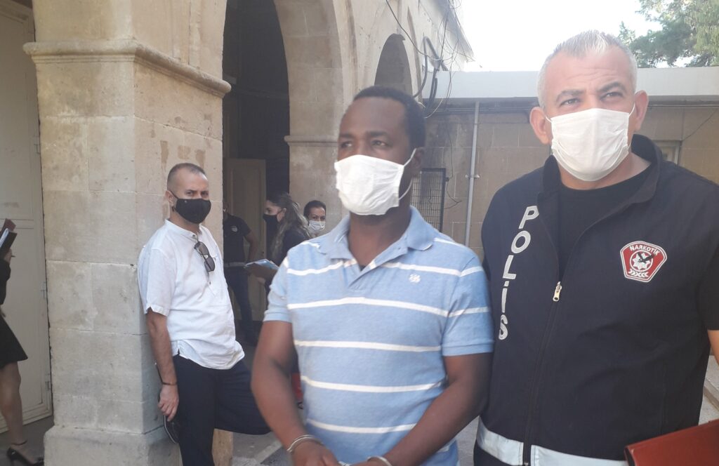 Uyuşturucu zanlıları 1 ay cezaevine gönderildi
