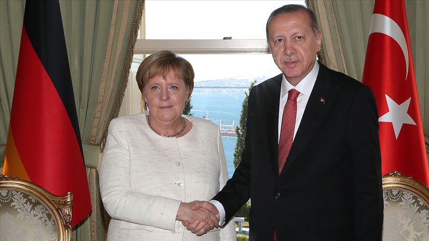 Erdoğan Merkel ile görüştü
