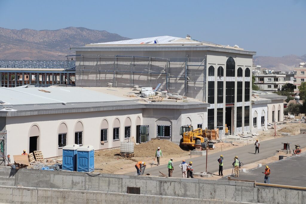 Acil Durum Hastanesi’nin inşaat çalışmaları hızla ilerliyor