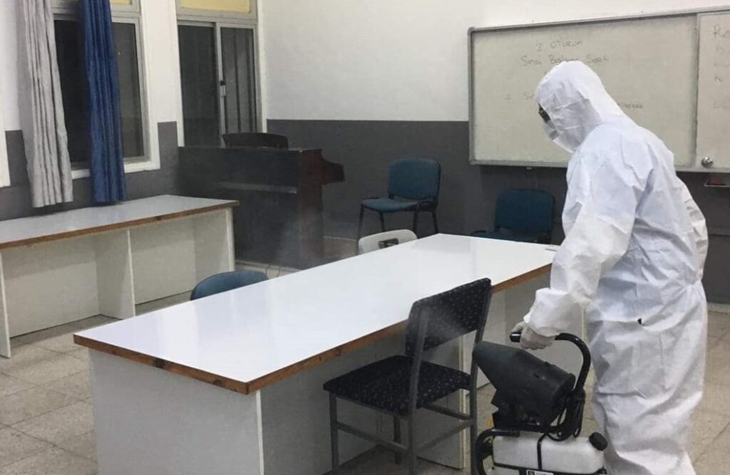 LTB ve Girne Belediyesi ekipleri seçim sonrası okulları ve sandıkları dezenfekte etti
