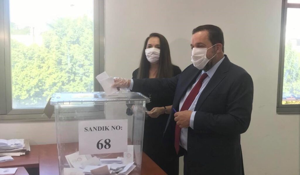 Denktaş: “Herkes sandığa gitsin ve irademize sahip çıksın”