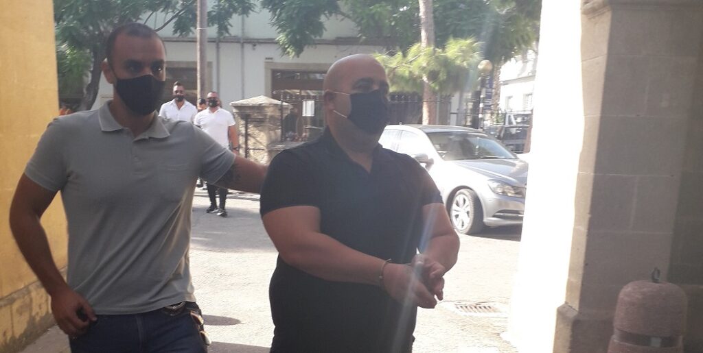 Tecavüzcüye 20 yıl hapis