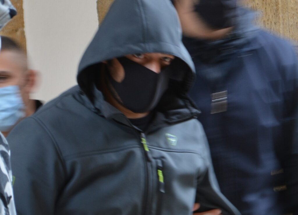 Hırsızlık yapmış ve sahte para tedavüle sürmüştü, 2 ay cezaevinde bekleyecek