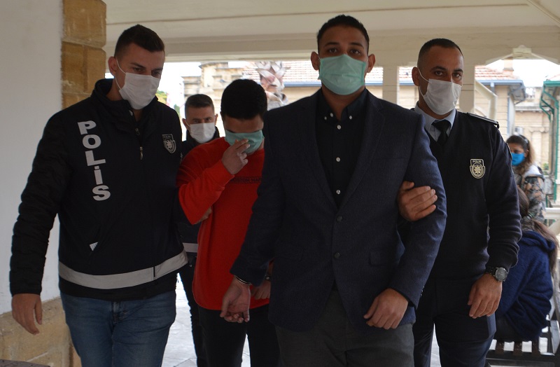 Uyuşturucu ithalatçılarına 30’ar ay hapis cezası