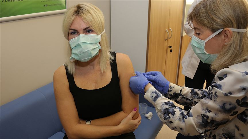 Akdeniz Üniversitesi, covid-19 aşısı denelemelerine başladı