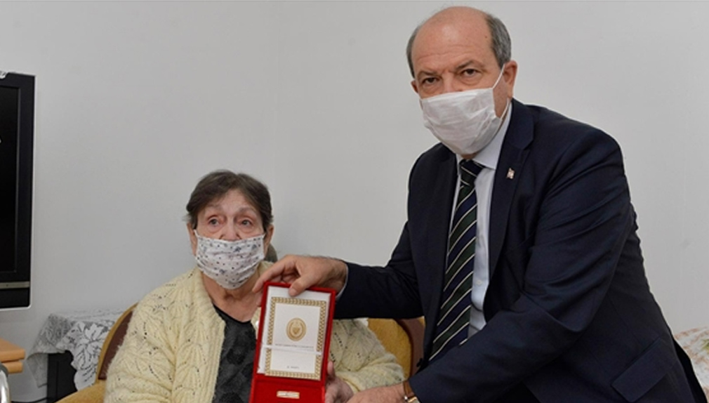 Tatar’dan Merhum Yüzbaşı Dalgalan için madalya takdimi