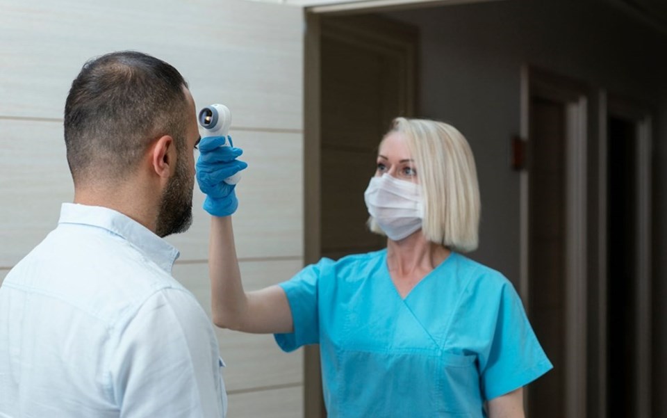 Covid-19 hastaları, virüsü en çok ilk beş gün içinde yayıyor