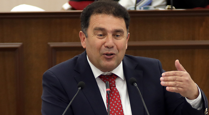 Saner: “Bugün siyasi parti yetkilileriyle yeniden bir araya geleceğiz”