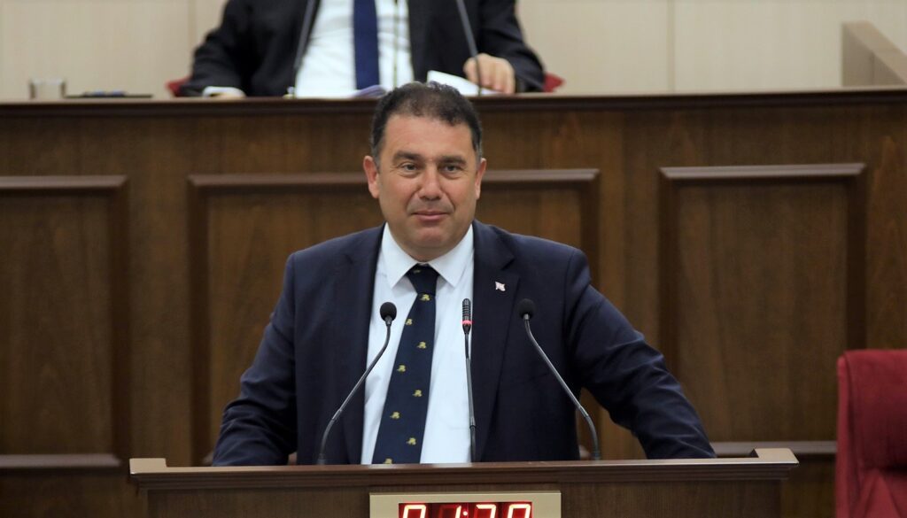 Saner: “Türkiye’den 500 bin aşı gelecek”