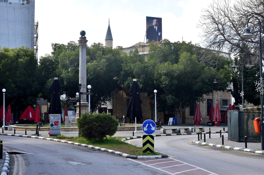 Bugünden itibaren ilçeler arasındaki geçişler serbest